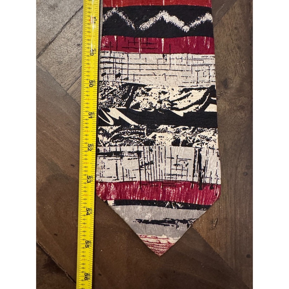 Bugatti 100% Italian Silk Men's Neck Tie made in USA Red Black Silver Tone 55"